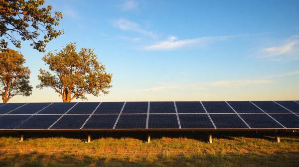5 arguments convaincants pour opter pour une centrale solaire au sol